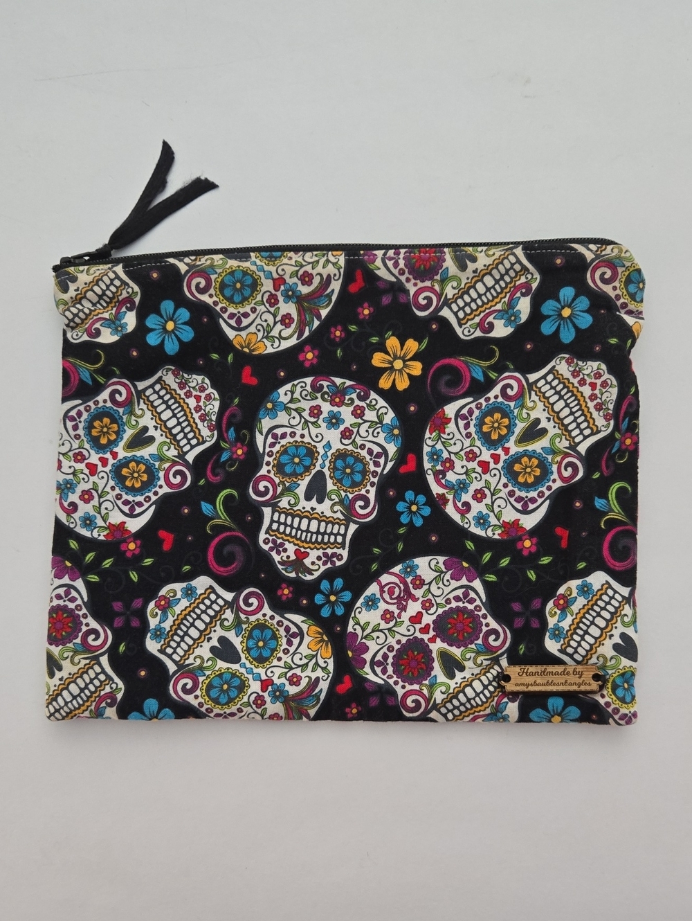 🎃🎃🎃EUC Handmade by "Amysbaublesnbangles" Sugar Skull Zip Pouch 8.75"x7"